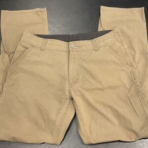 Kuhl Slaxs Men's Klassik Fit Moisture Wicking Enduro Quick Dry Fabric Pants